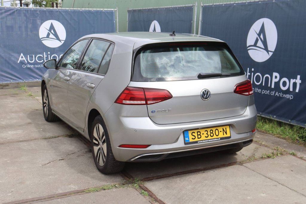 Passenger car Volkswagen e-Golf Electric 136hp 2018