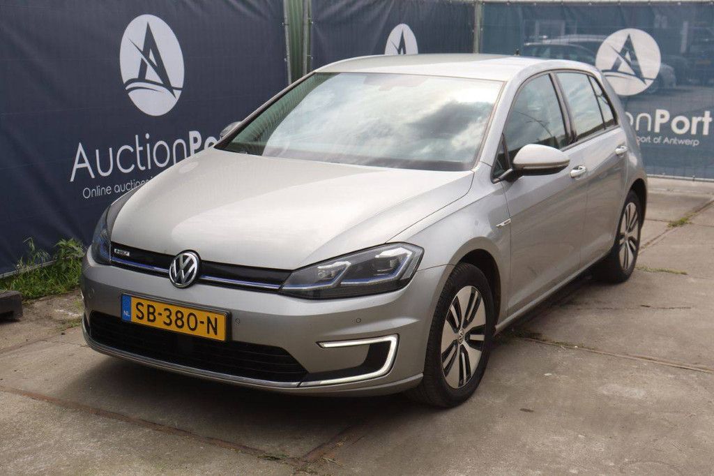 Passenger car Volkswagen e-Golf Electric 136hp 2018