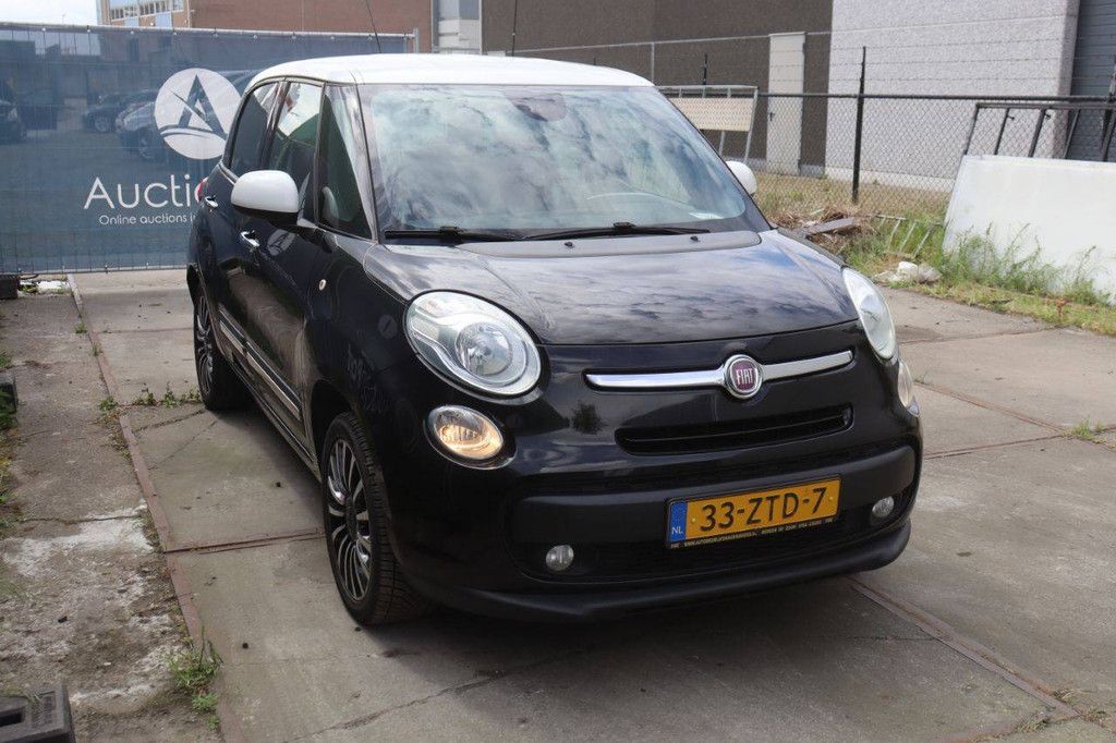 Passenger car Fiat 500 L Petrol 105hp 2013 (Margin)