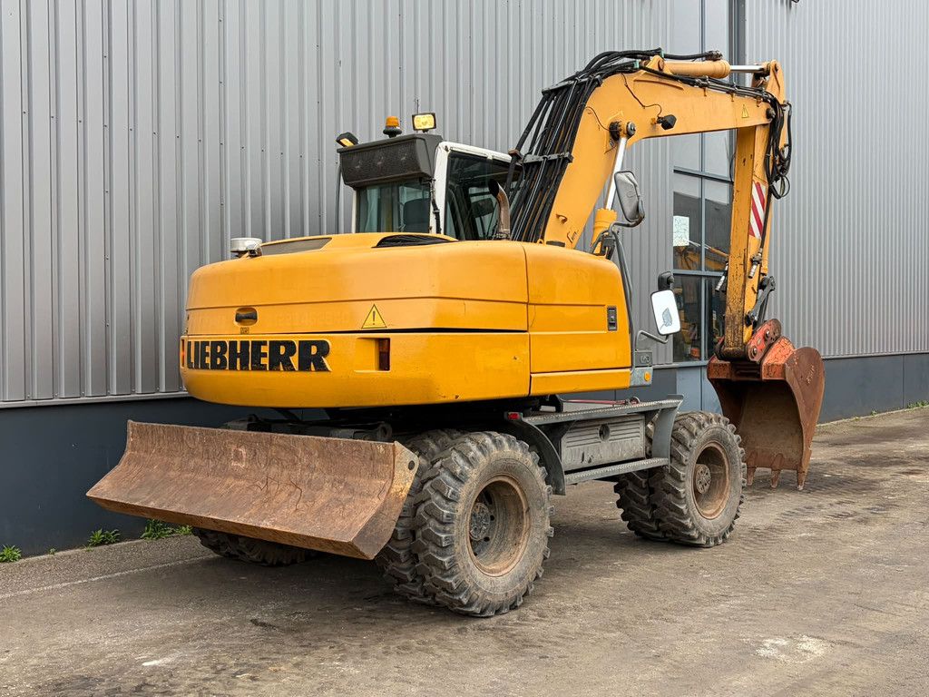 Liebherr A314