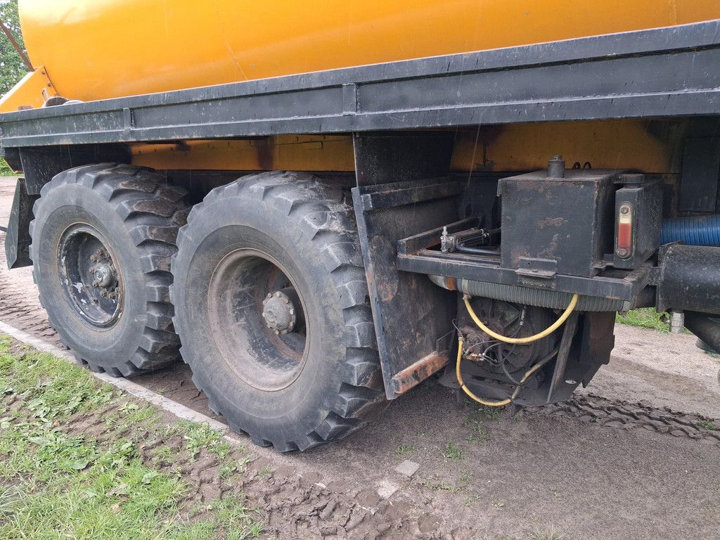 Zelfbouw Water mesttank 15000L gestuurd