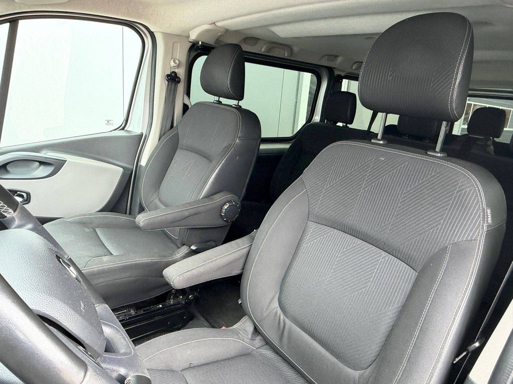 Passenger car Renault 1.6 dCi Grand Expression Diesel 116hp 2015