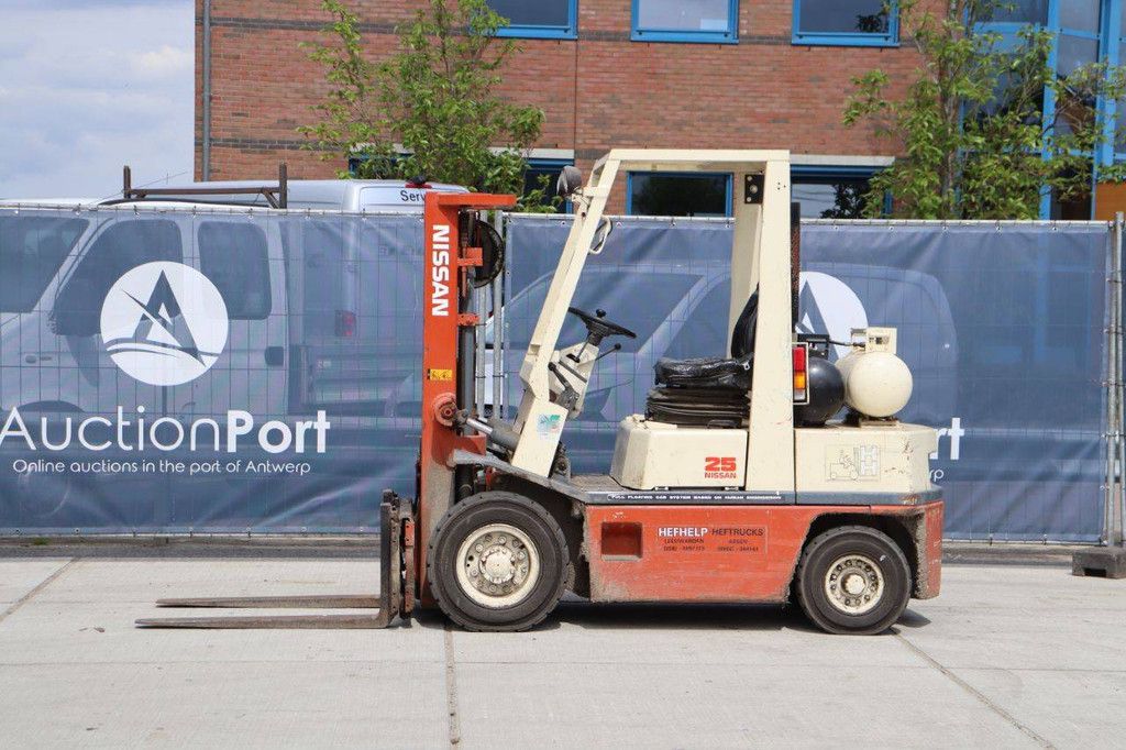 Forklift Nissan PH02A25U LPG 2500kg 4.3m