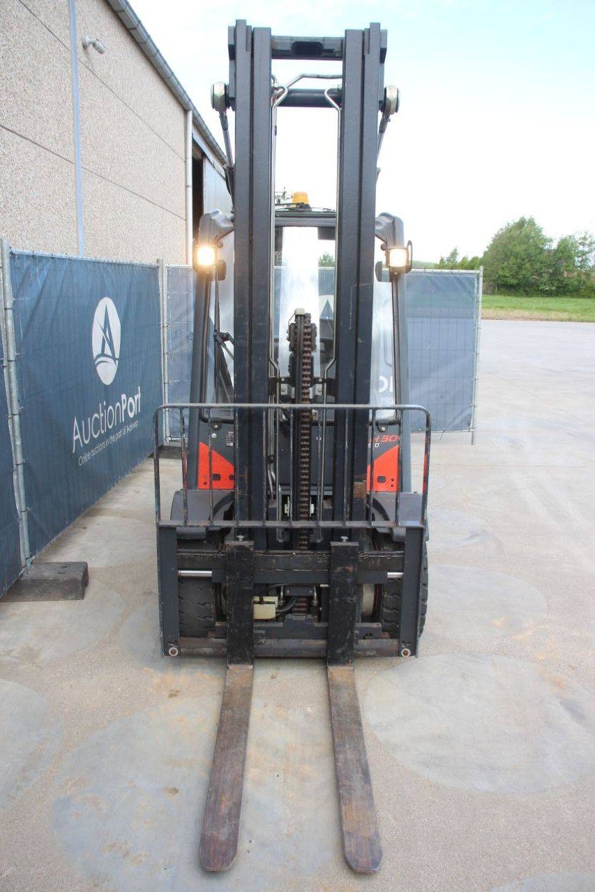 Linde H30D-02 Diesel-Gabelstapler 3000 kg 7,0 m 2013