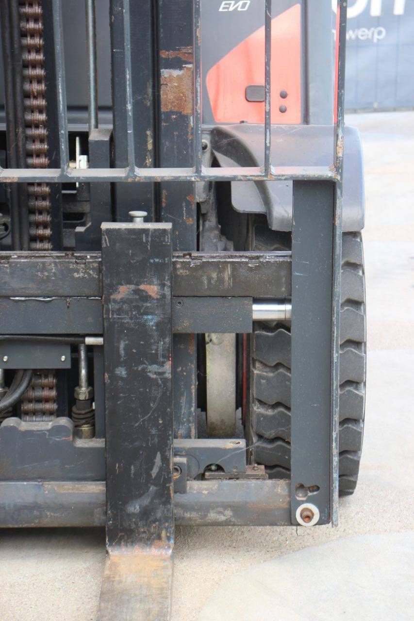 Linde H30D-02 Diesel-Gabelstapler 3000 kg 7,0 m 2013