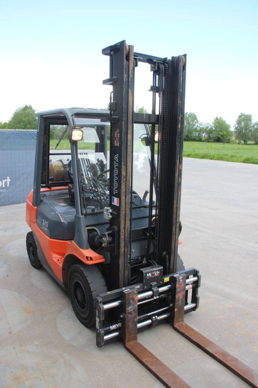 Heftruck Toyota 42-7FGF25 LPG 2500kg 4.0m 2007
