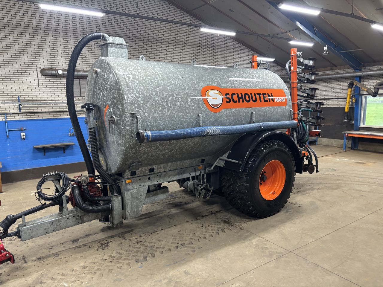 Schouten mesttank 13 m3 met liftas