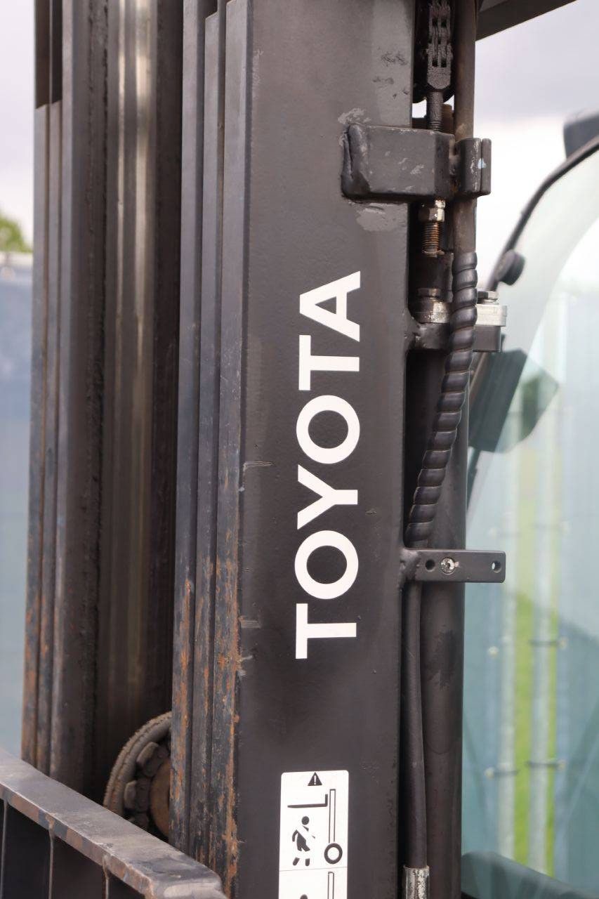 Toyota 8FBET16 Electric Forklift 1600kg 4.5m 2014