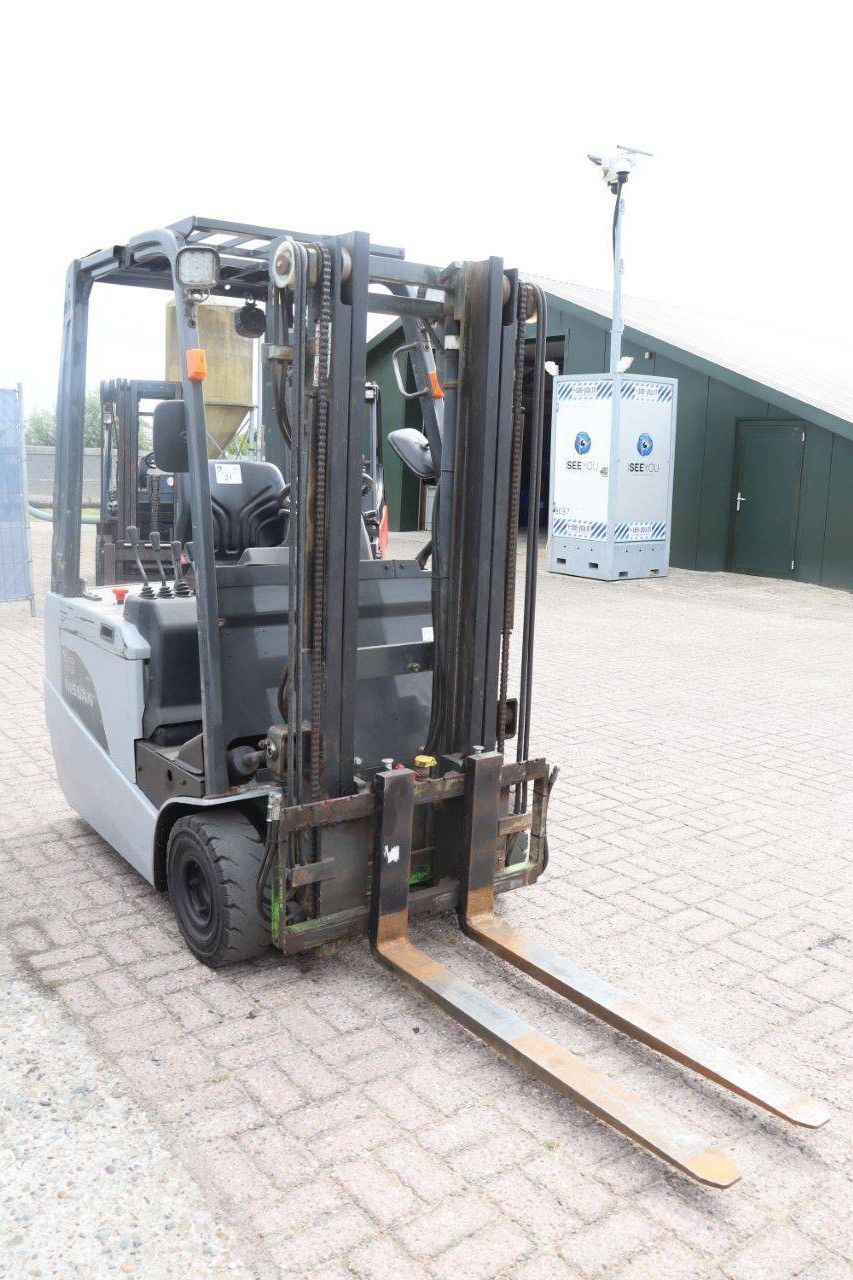 Nissan 1N1L18Q Electric Forklift 1250kg 4.75m 2011