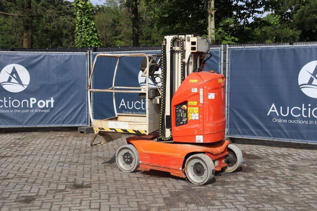JLG Toucan 8E Electric Mast Lift 8.2m 2014