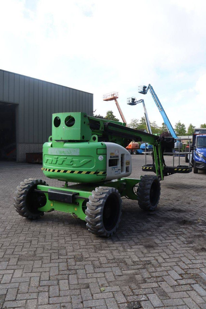 Articulating boom lift Nifty HR15D 4X4 Diesel 15.7m 2014