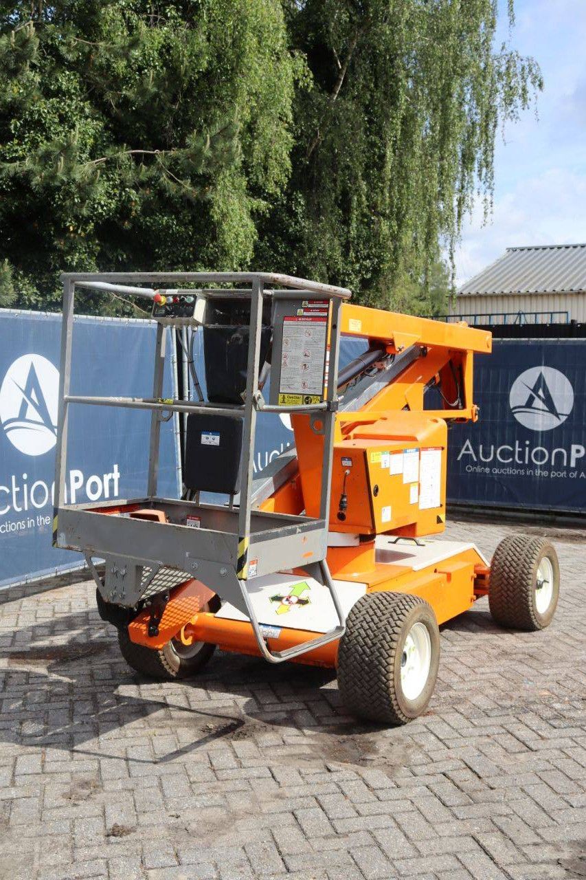 Nifty HR12NE Electric Articulated Boom Lift 12.1m 2017