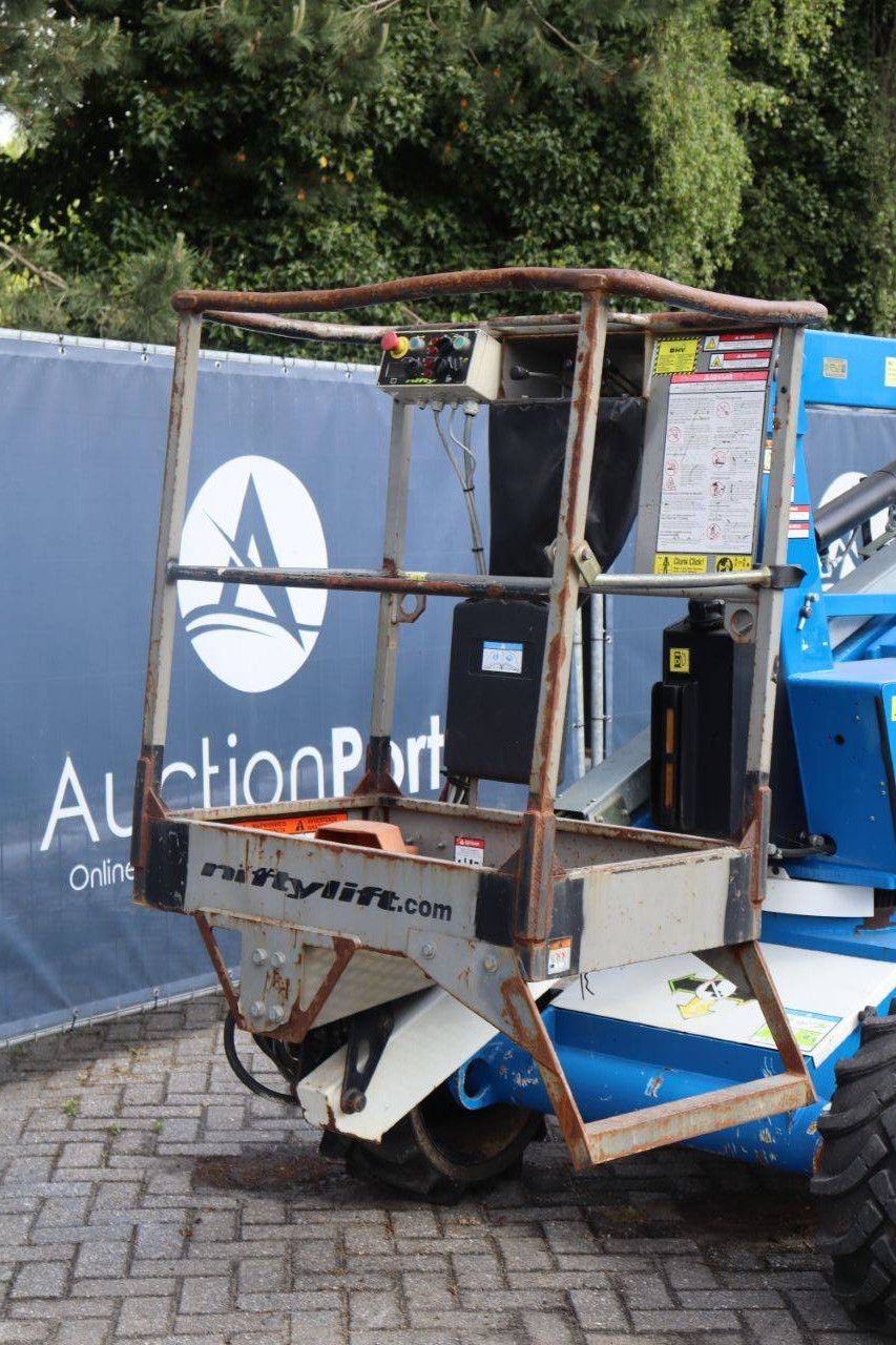 Articulating boom lift Nifty HR12D 4WD 12.2m 2019