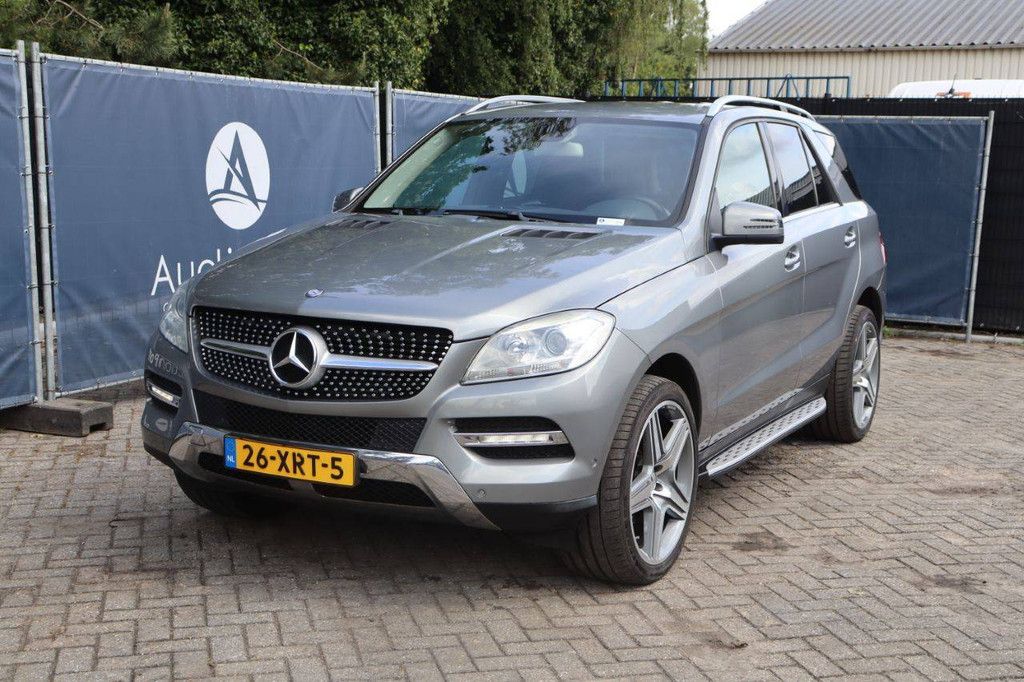 SUV Mercedes-Benz ML 250 BLUETEC 4MATIC Diesel 204pk 2012
