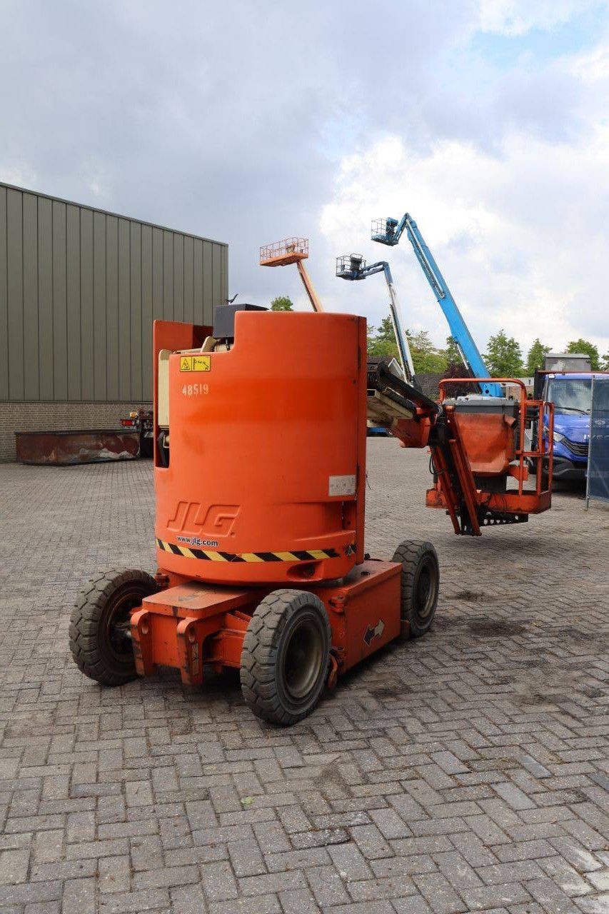 JLG F300A.JP Electric Articulated Boom Lift 11m 2014
