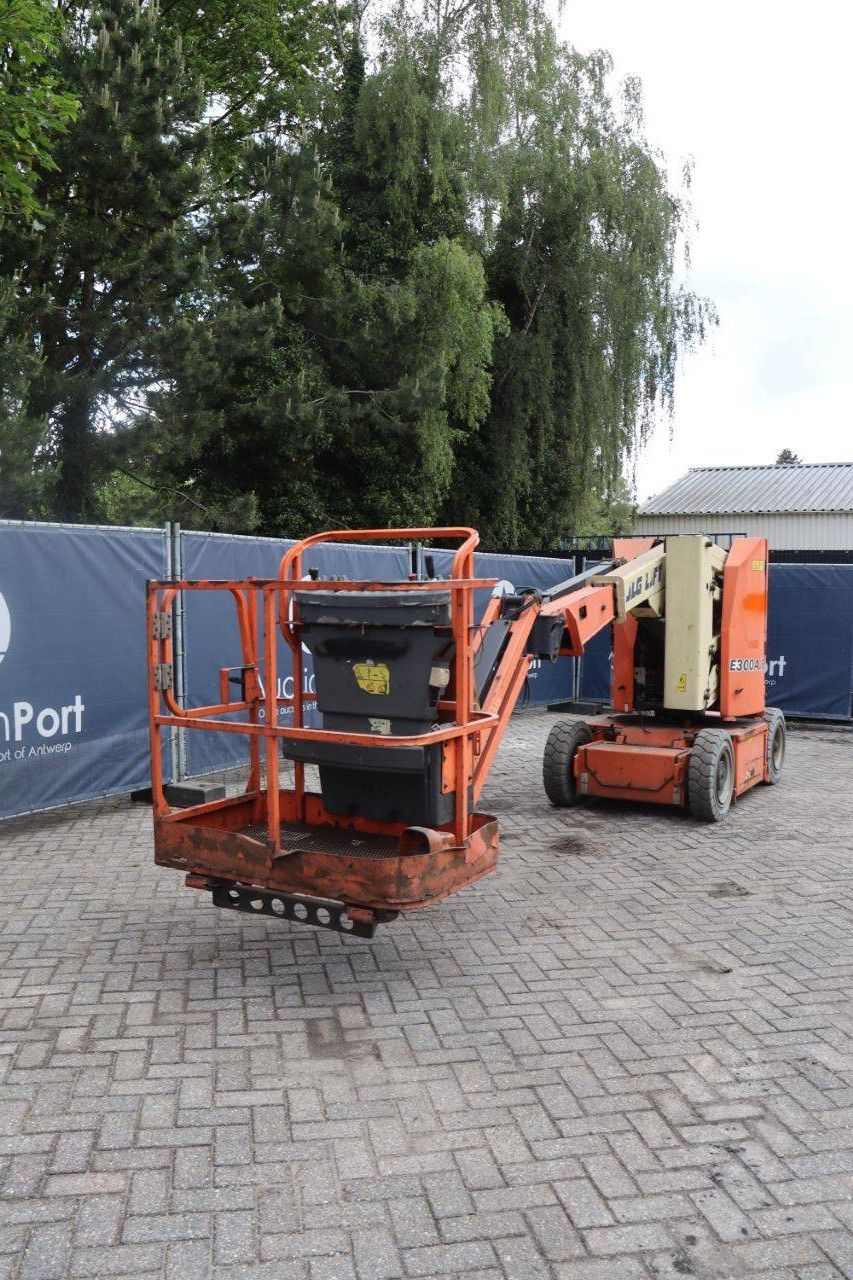 JLG F300A.JP Electric Articulated Boom Lift 11m 2014