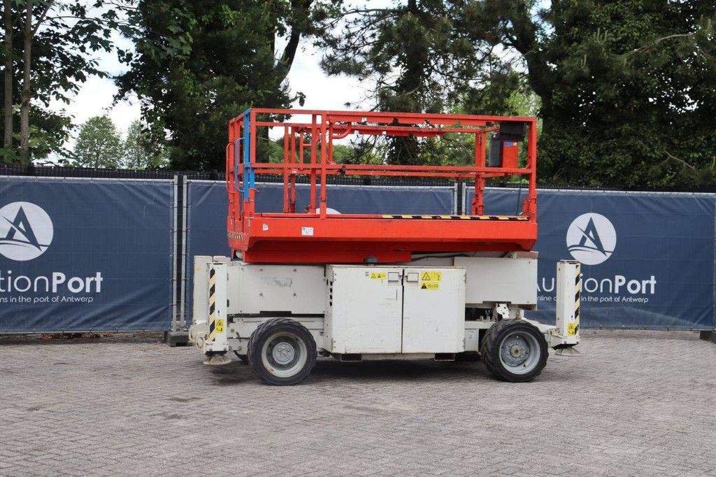 Scissor lift Genie GS2669 RT Diesel 10m 2014