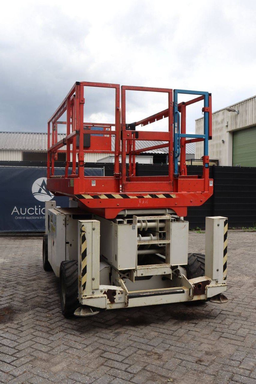 Scissor lift Genie GS2669 RT Diesel 10m 2014