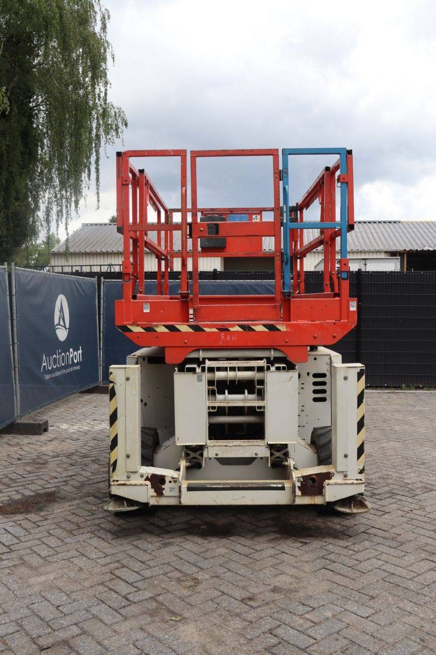 Scissor lift Genie GS2669 RT Diesel 10m 2014