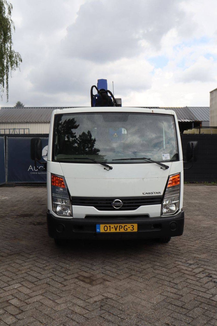 Kranwagen Nissan Cabstar 35.13 Diesel 131 PS 2008