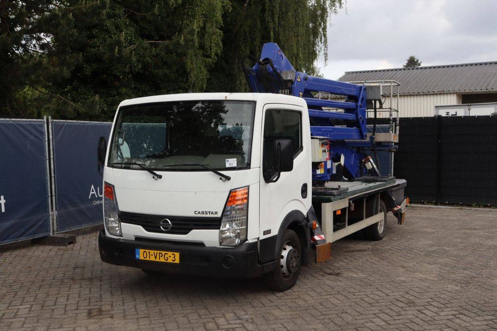 Kranwagen Nissan Cabstar 35.13 Diesel 131 PS 2008