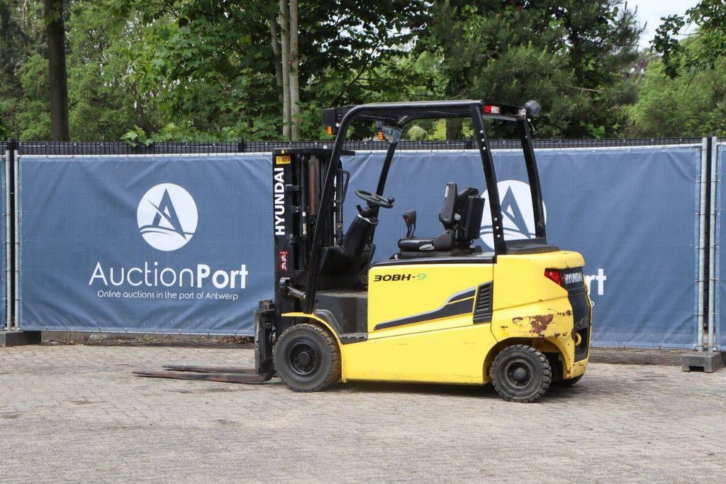 Hyundai 30BH-9 Elektrogabelstapler 3000 kg 4,05 m 2016
