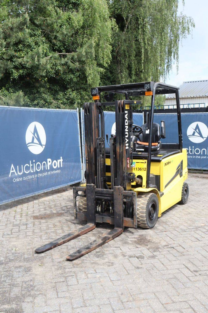 Hyundai 30BH-9 Elektrogabelstapler 3000 kg 4,05 m 2016