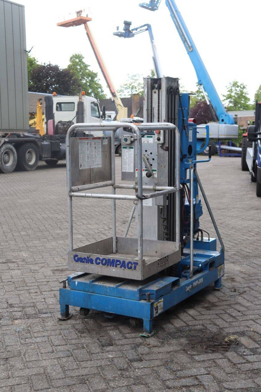 Genie IWPE-20S Electric Mast Lift 8.1m 2000