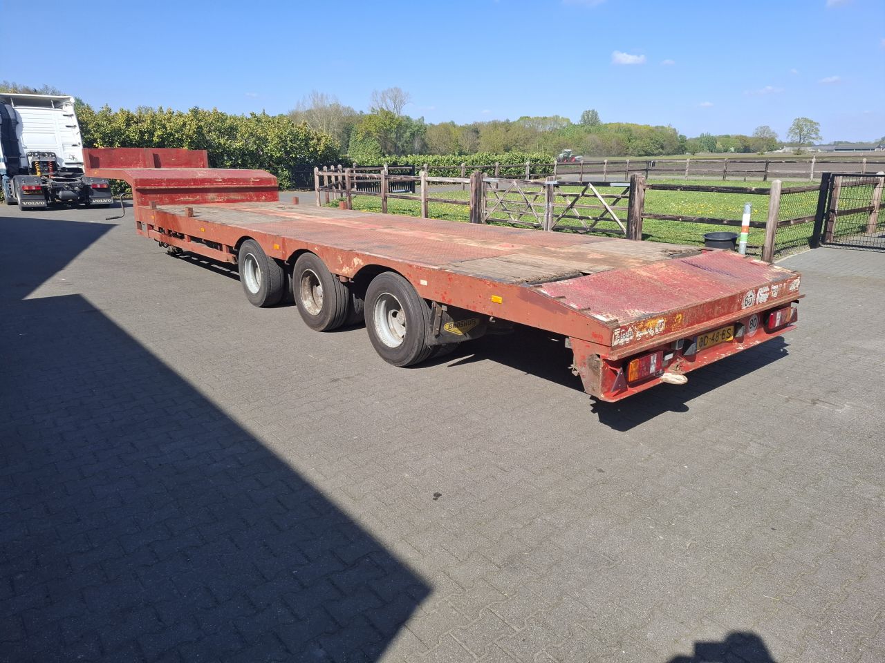 Broshuis semi dieplader