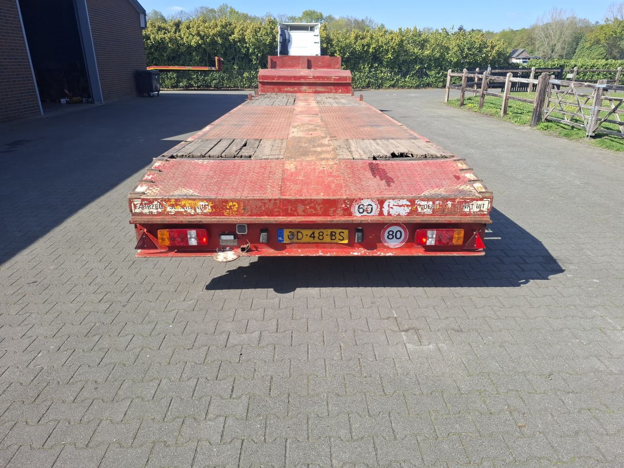 Broshuis semi dieplader