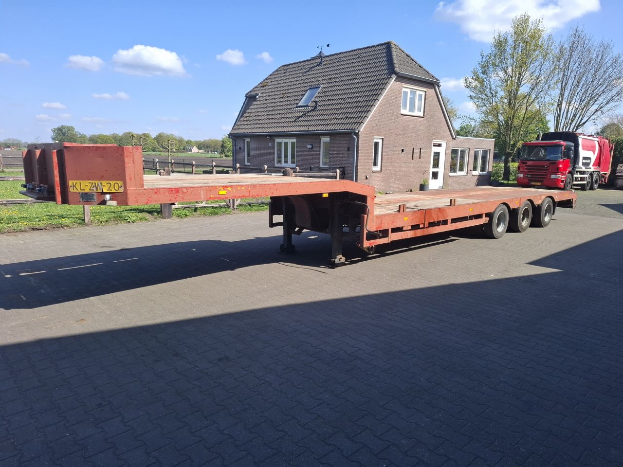 Broshuis semi dieplader