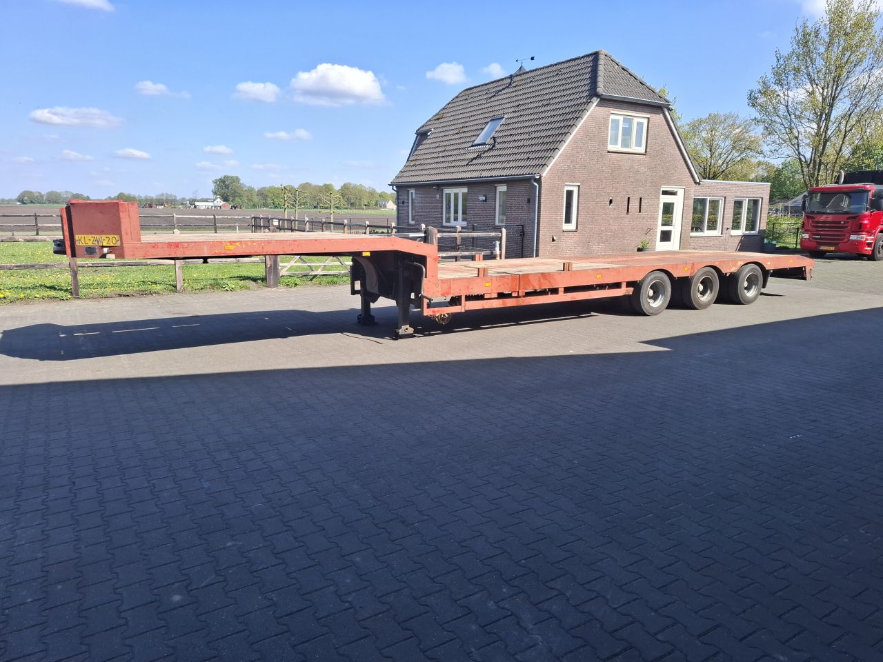 Broshuis semi dieplader
