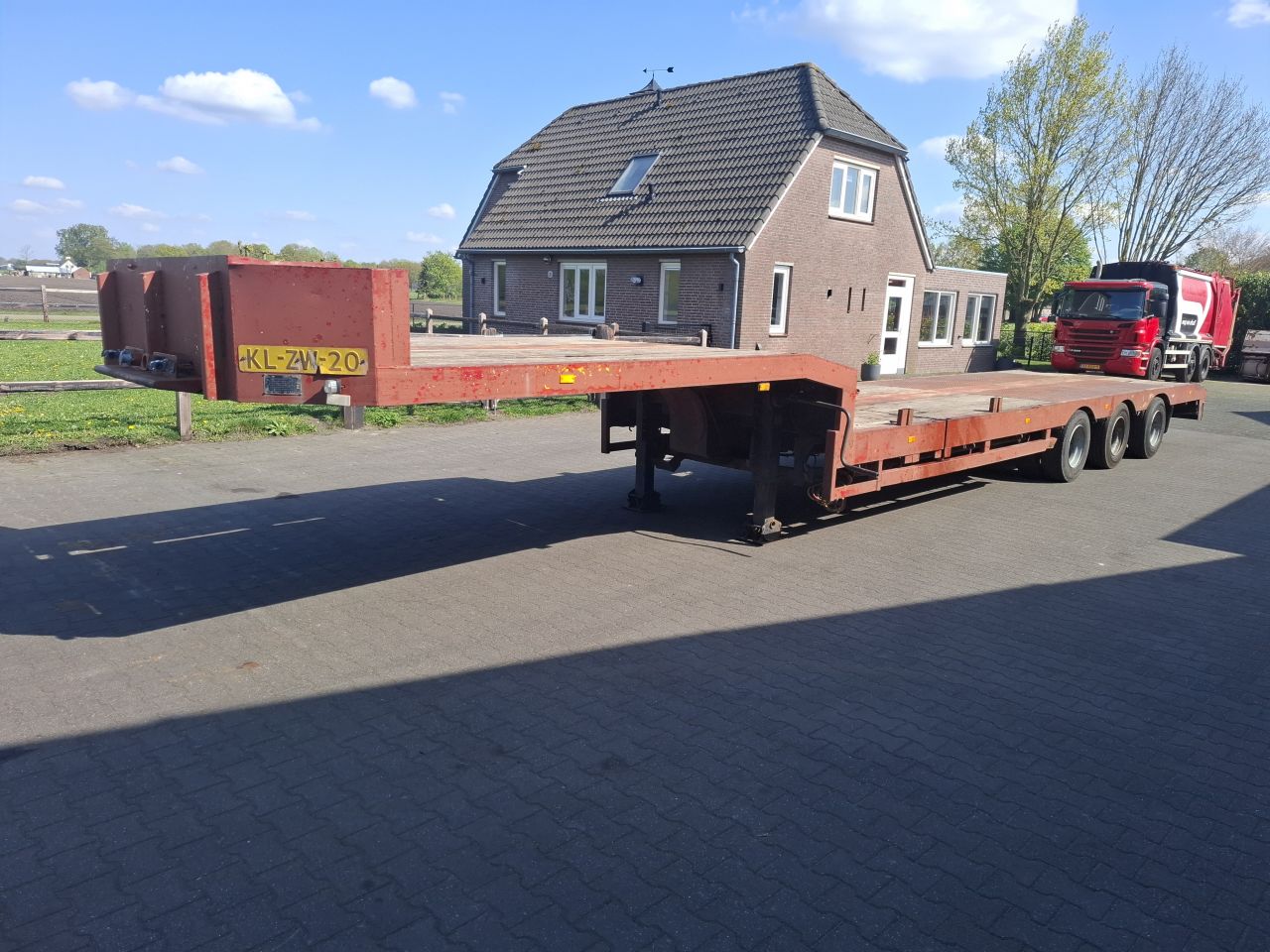 Broshuis semi dieplader