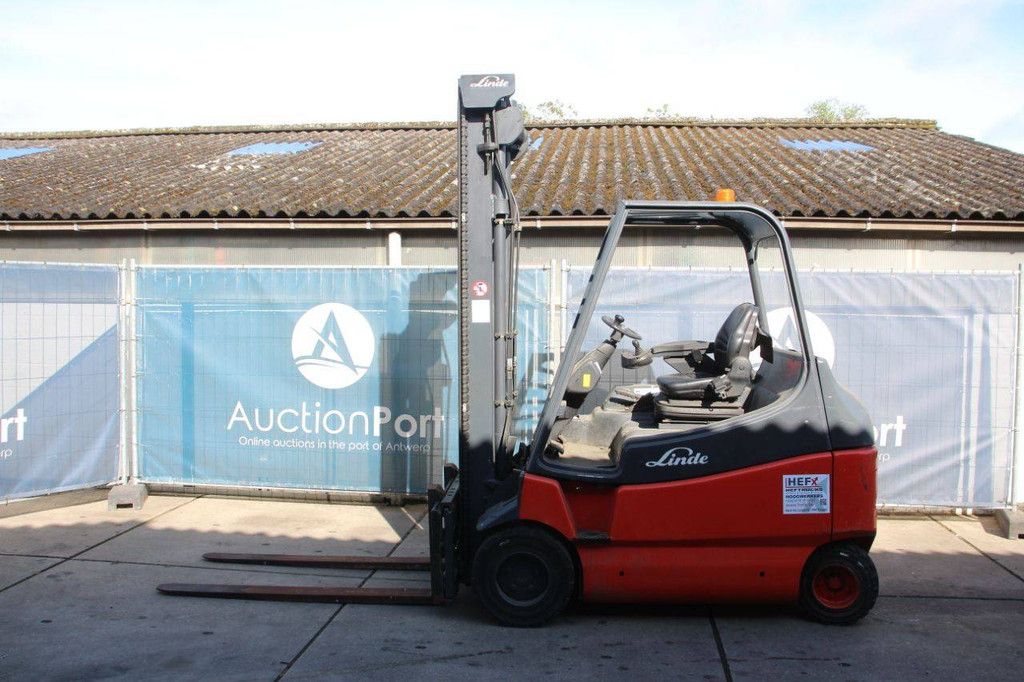 Linde E30-336/660 Electric Forklift 4.5m 2009