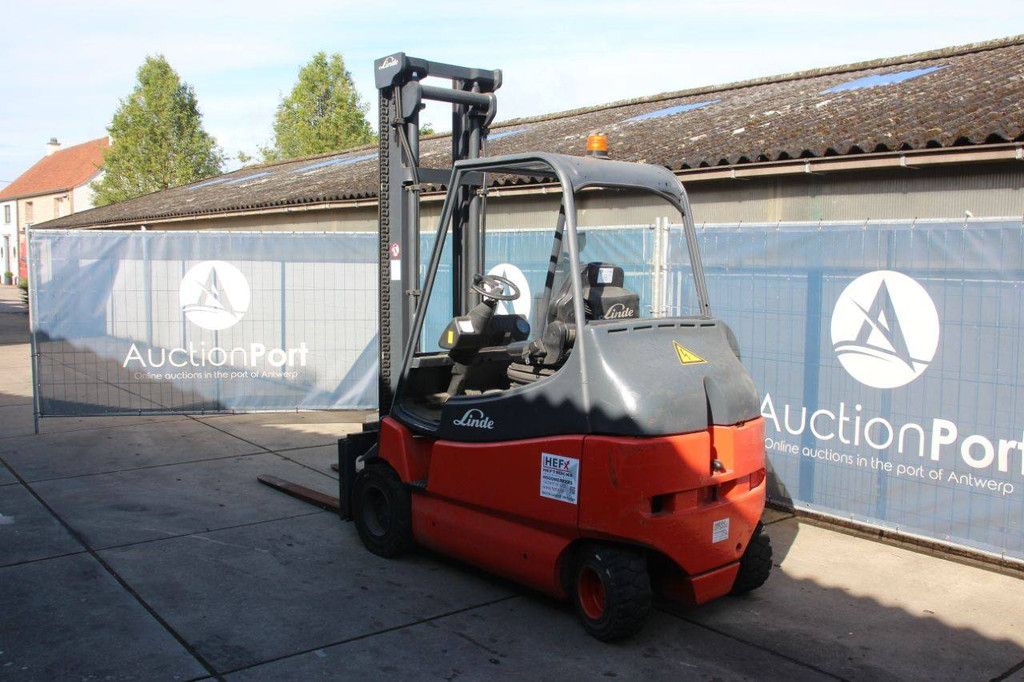 Linde E30-336/660 Electric Forklift 4.5m 2009