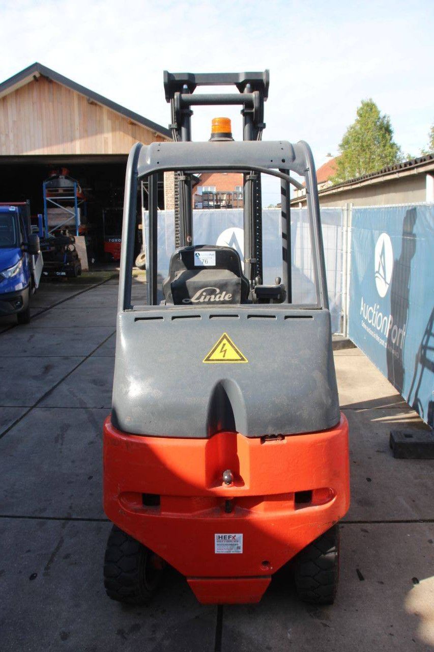 Linde E30-336/660 Electric Forklift 4.5m 2009