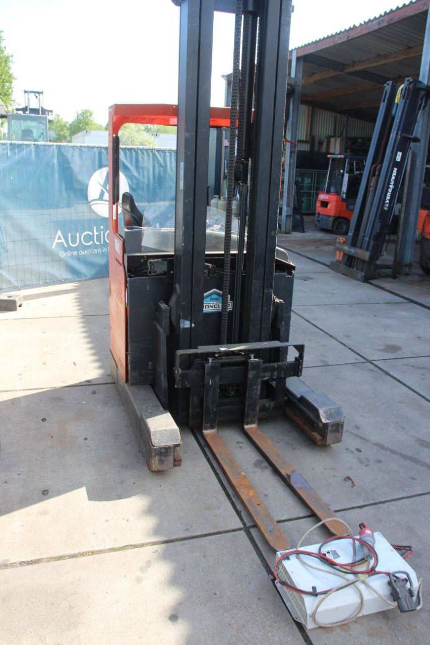 Reach truck BT RRB2 Electric 1600kg 8.0m 2008