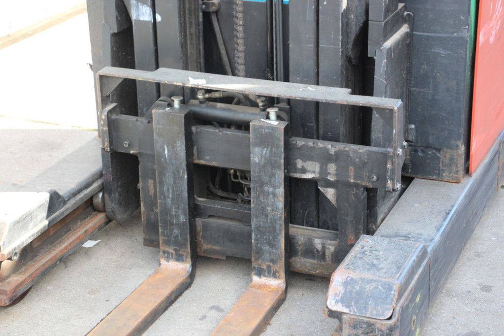 Reach truck BT RRB2 Electric 1600kg 8.0m 2008