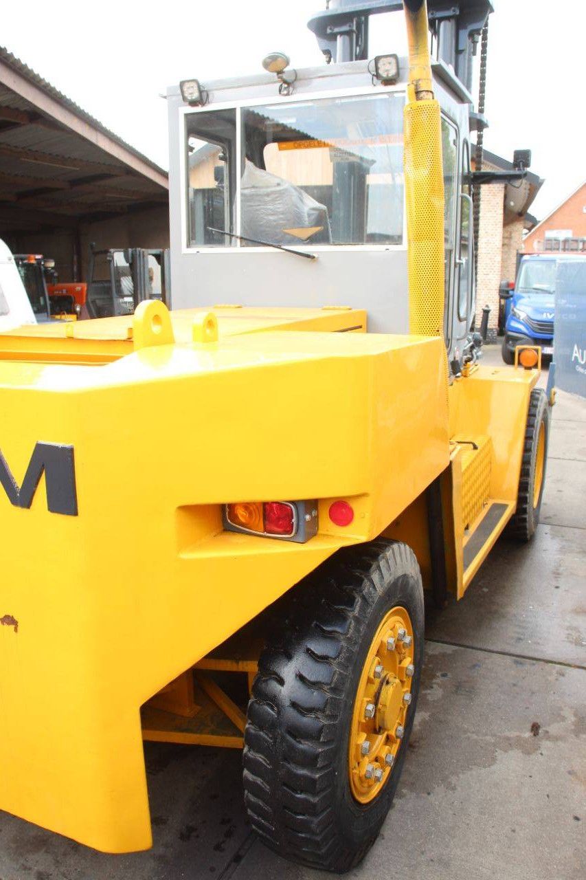 Gabelstapler TCM FD135Z4 Diesel 11000kg 3,0m