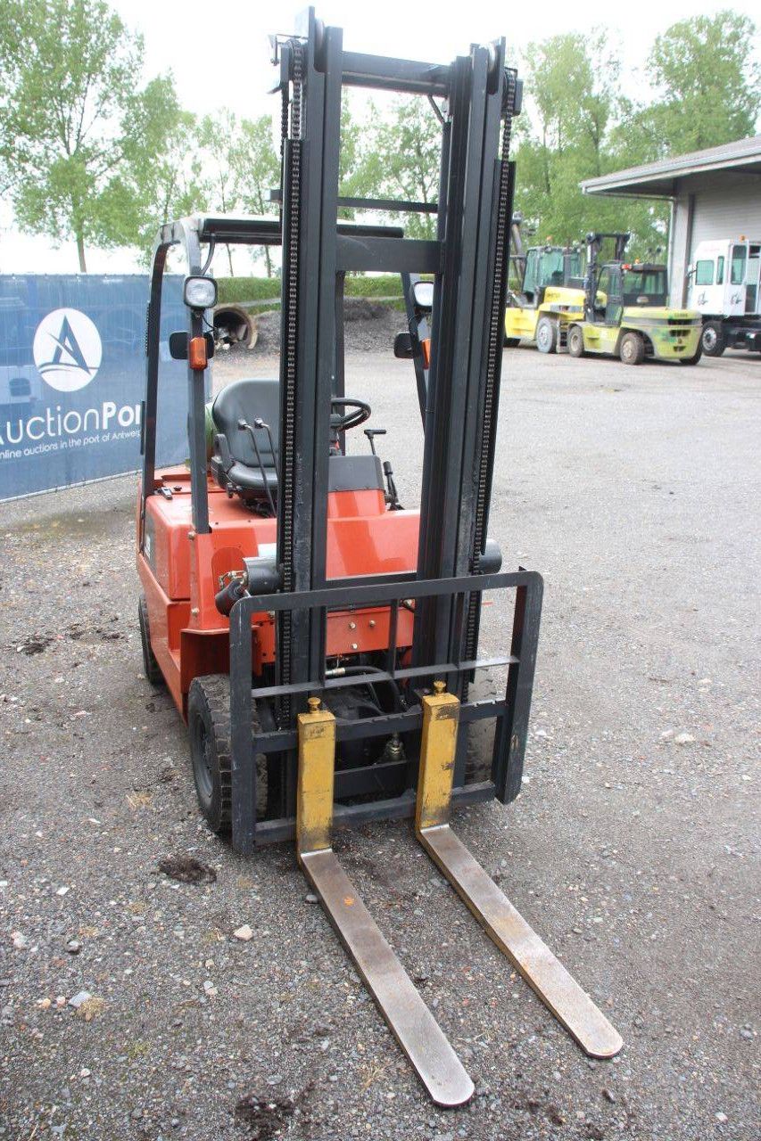 Gabelstapler Nissan J01A15 LPG 1500 kg 3,0 m