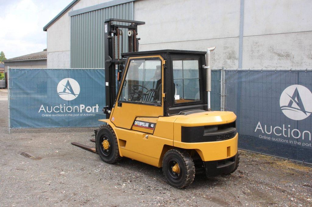 Caterpillar DP40 Diesel-Gabelstapler 4000 kg 4,5 m 1994
