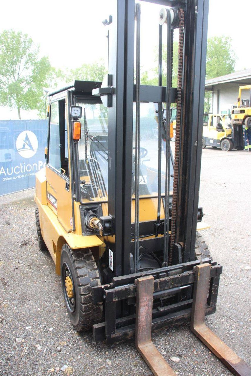 Caterpillar DP40 Diesel-Gabelstapler 4000 kg 4,5 m 1994