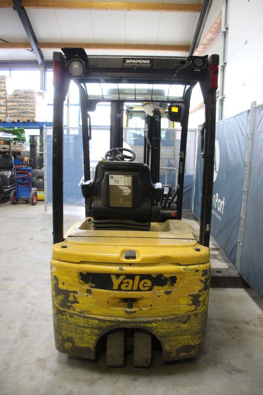 Forklift Yale ERP18VT Electric 1690kg 4.9m 2015