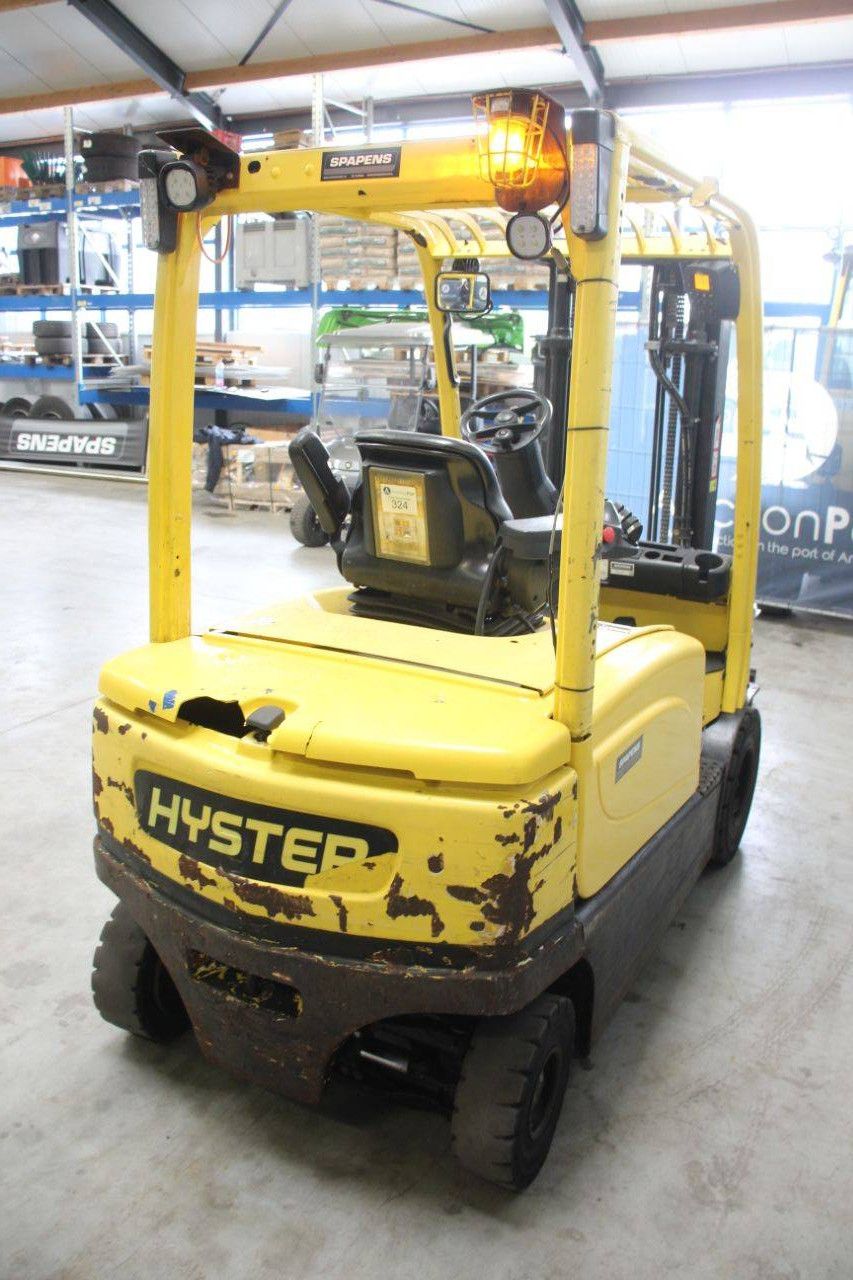 Hyster J3.0XN Electric Forklift 2210kg 3.21m 2016