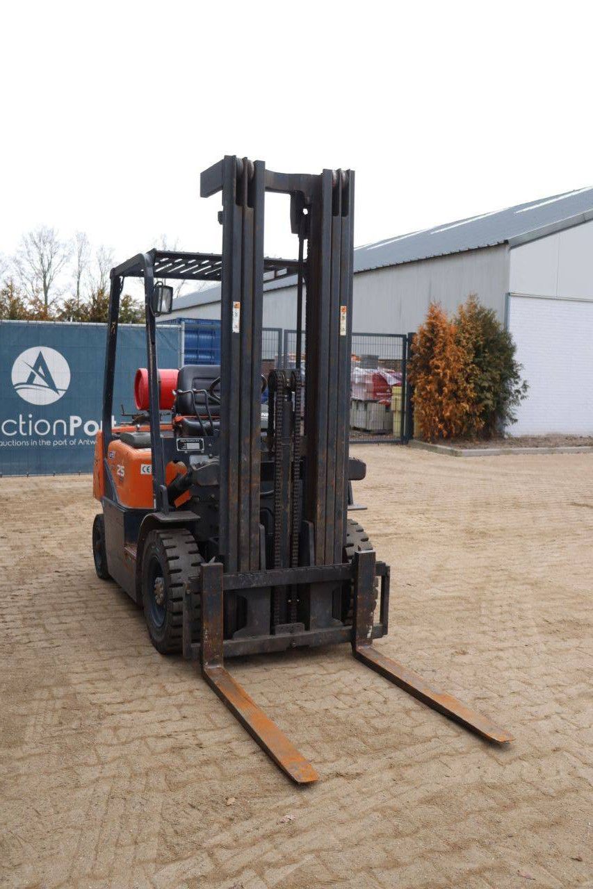 Doosan G25G-5 LPG Forklift 2500kg 5.99m