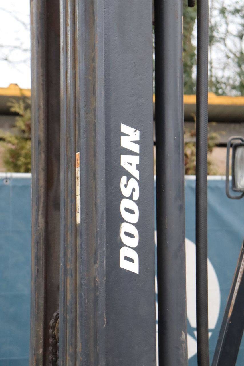 Doosan G25G-5 LPG Forklift 2500kg 5.99m
