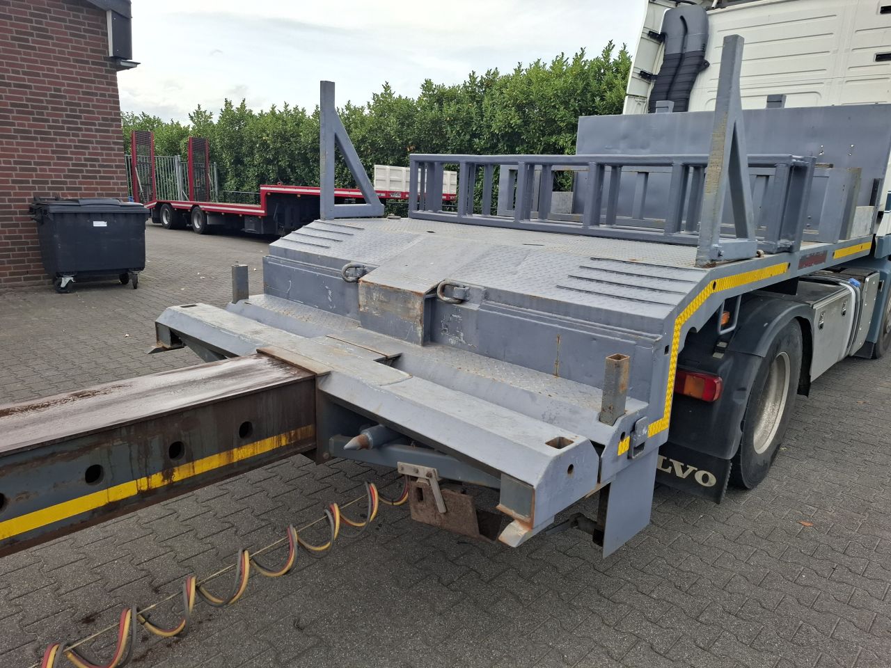 Floor semi dieplader