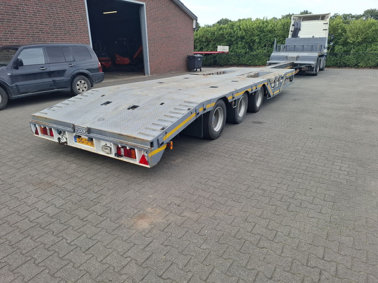 Floor semi dieplader