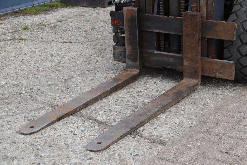 Nissan Gabelstapler PF02A20U 2000kg LPG
