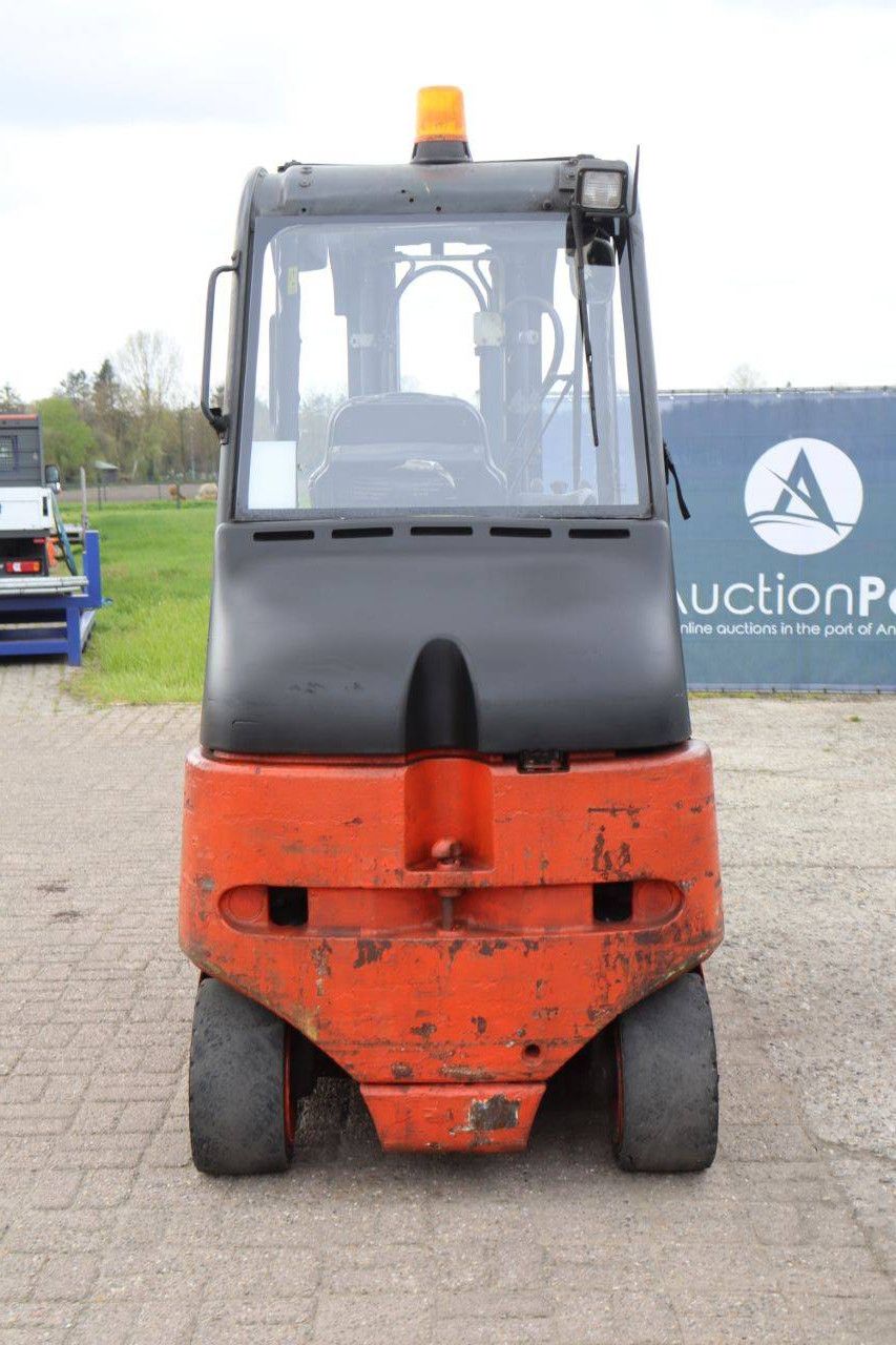Heftruck Fenwick-Linde E30-03/600 Elektrisch 3000kg 4.4m 2011